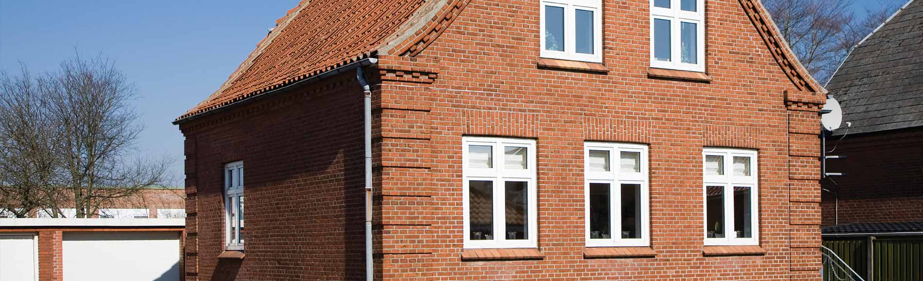 murermestervilla med dannebrogsvinduer
